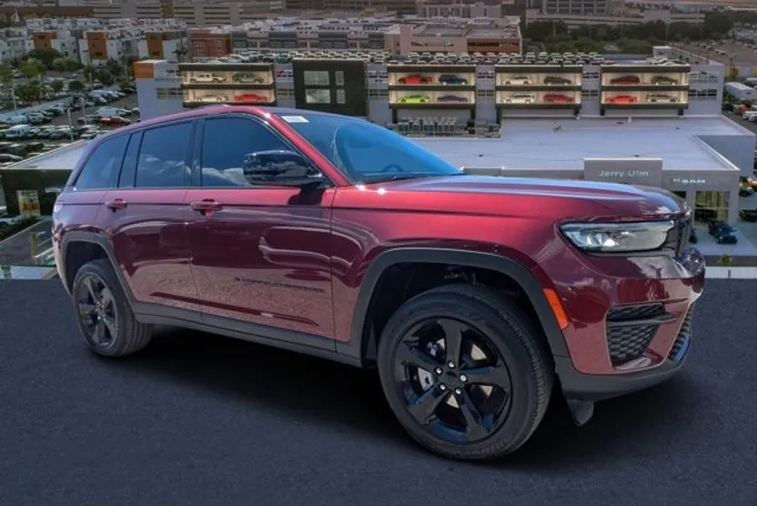 2025 Jeep Grand Cherokee Altitude photo 1