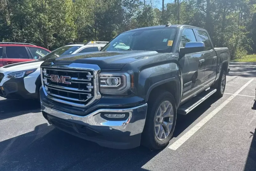 2018 Gmc Sierra SLT photo 1
