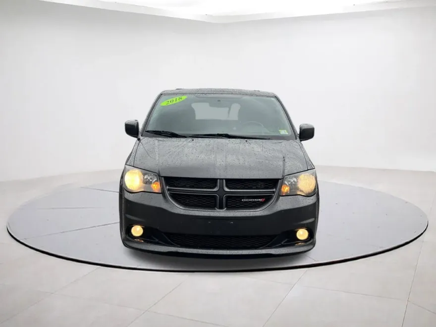 2018 Dodge Grand Caravan GT photo 2