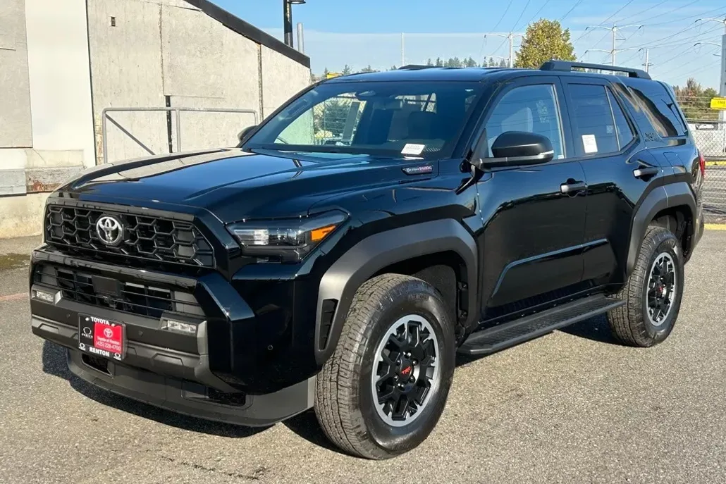 2025 Toyota 4Runner TRD Off-Road photo 1