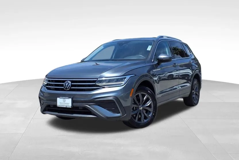 2022 Volkswagen Tiguan SE photo 1