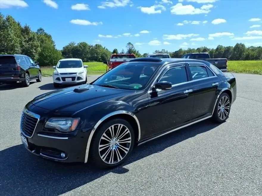 2012 Chrysler 300 photo 1