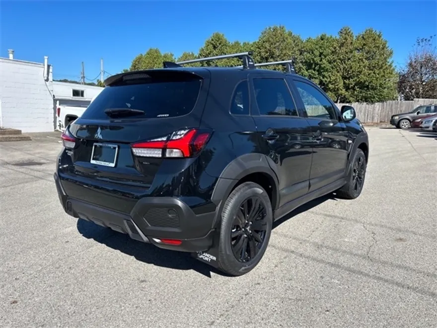 2025 Mitsubishi Outlander Sport ES SE LE photo 1