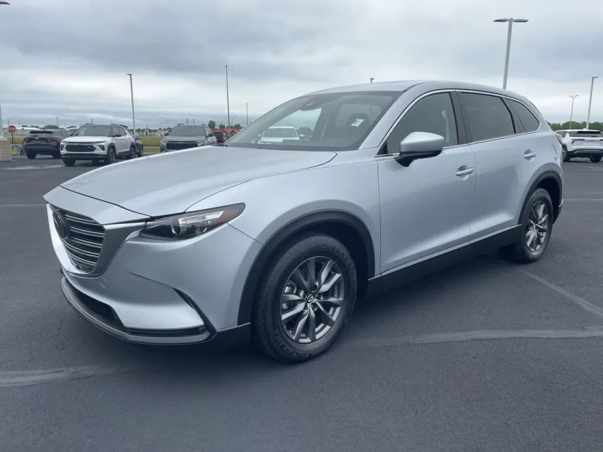 2023 Mazda CX-9 Touring photo 1