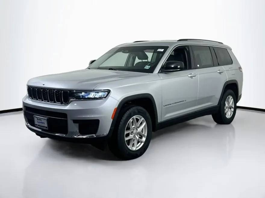 2021 Jeep Grand Cherokee Laredo photo 1