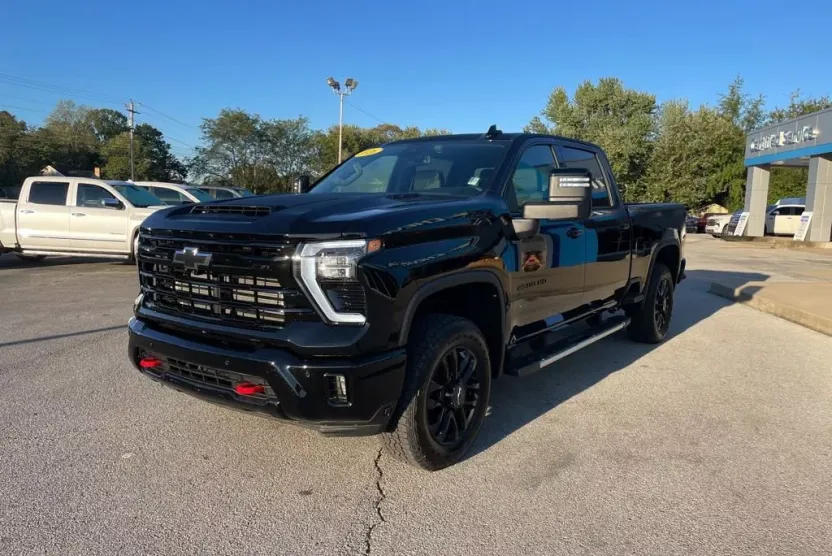 2026 Chevrolet Silverado 2500HD LTZ photo 1