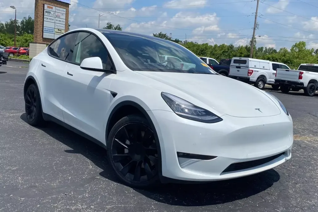 2021 Tesla Model Y Long Range photo 1
