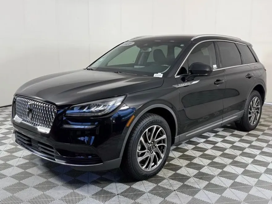 2021 Lincoln Corsair Standard photo 1