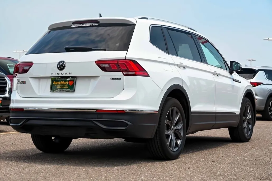2024 Volkswagen Tiguan SE Wolfsburg Edition photo 1
