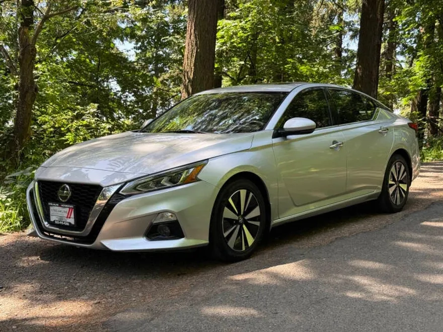 2019 Nissan Altima 2.5 SV photo 1