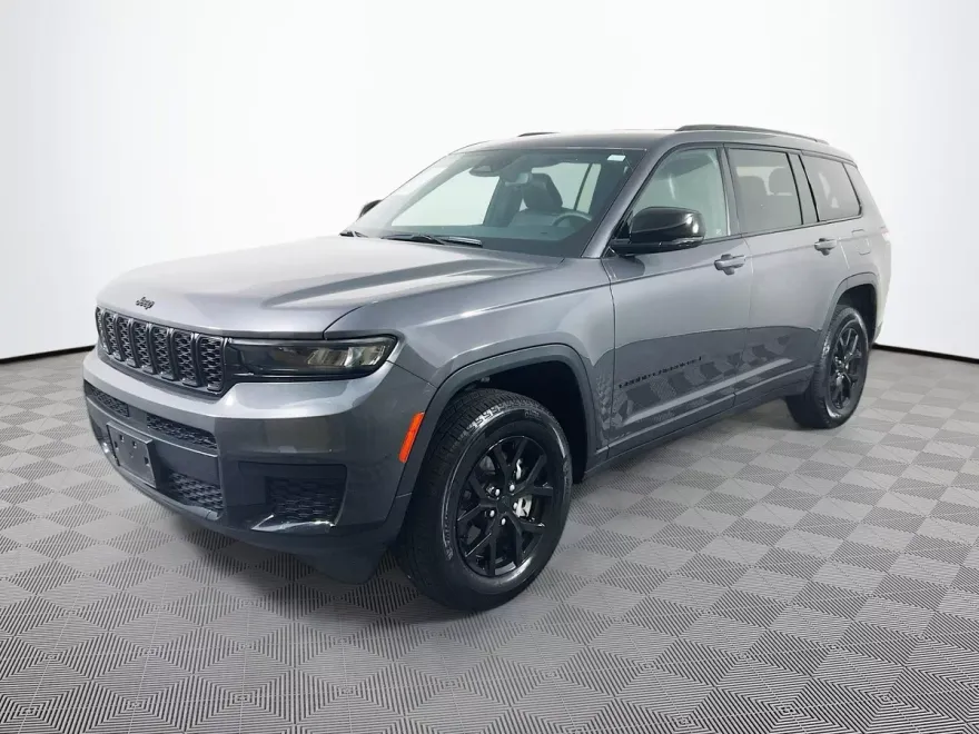 2024 Jeep Grand Cherokee Altitude photo 1