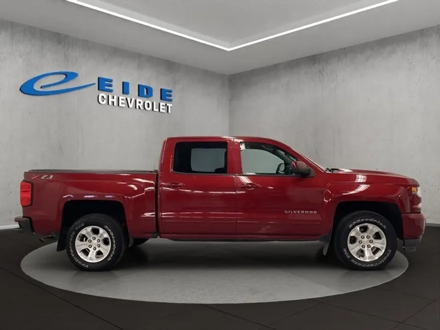 2018 Chevrolet Silverado 1500 LT photo 1