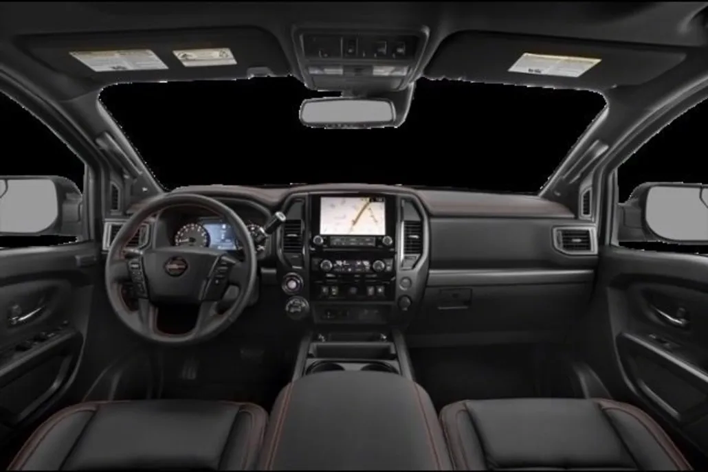 2021 Nissan Titan Crew Cab PRO-4X photo 1