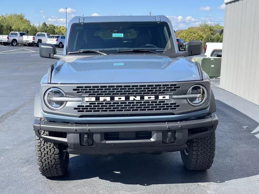 2025 Ford Bronco Badlands photo 1