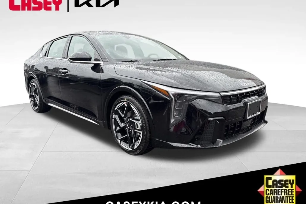2025 Kia K4 GT-Line photo 1