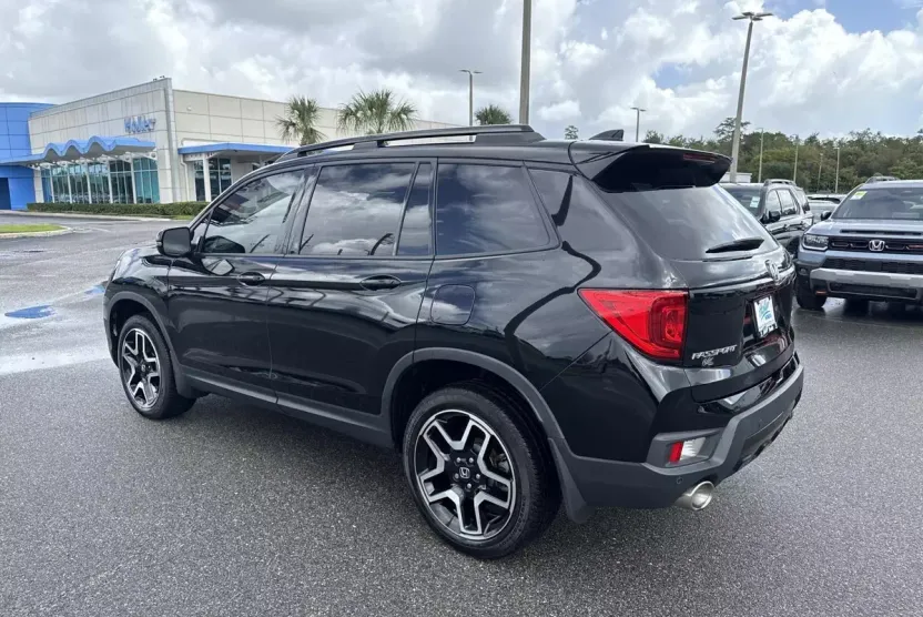 2023 Honda Passport Elite photo 1