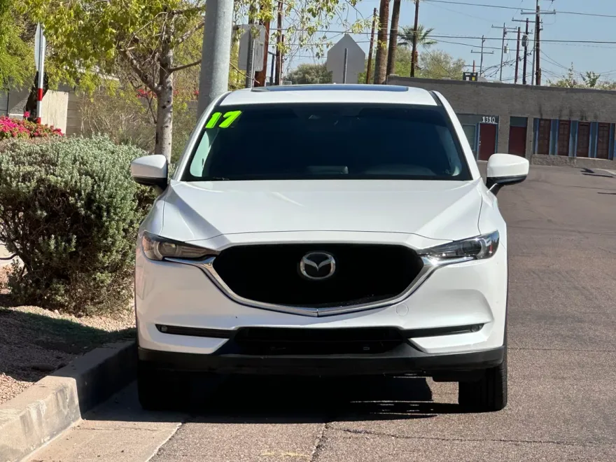 2017 Mazda CX-5 Grand Touring photo 1