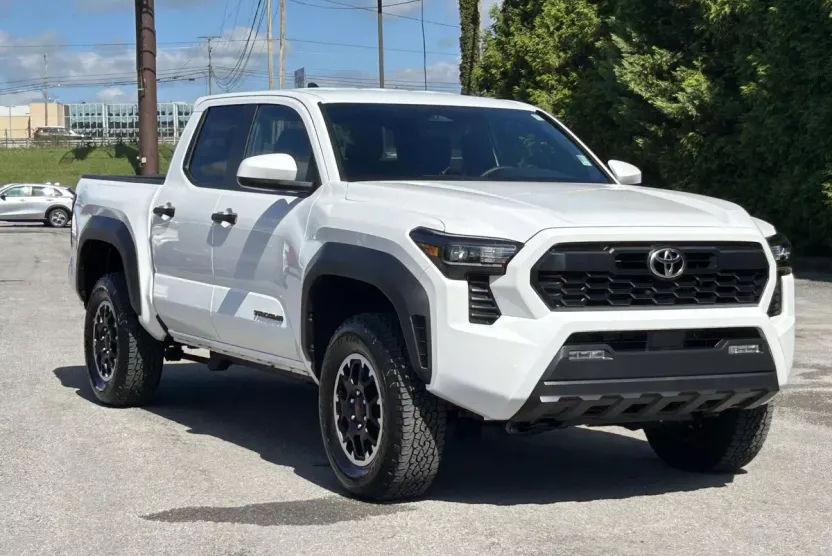 2025 Toyota Tacoma 4x4 SR Double Cab photo 1