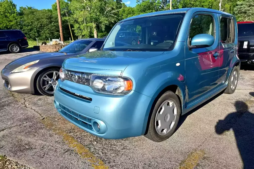 2010 Nissan Cube S photo 1