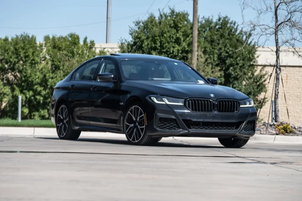 2023 Bmw 530e 5-Series photo 1