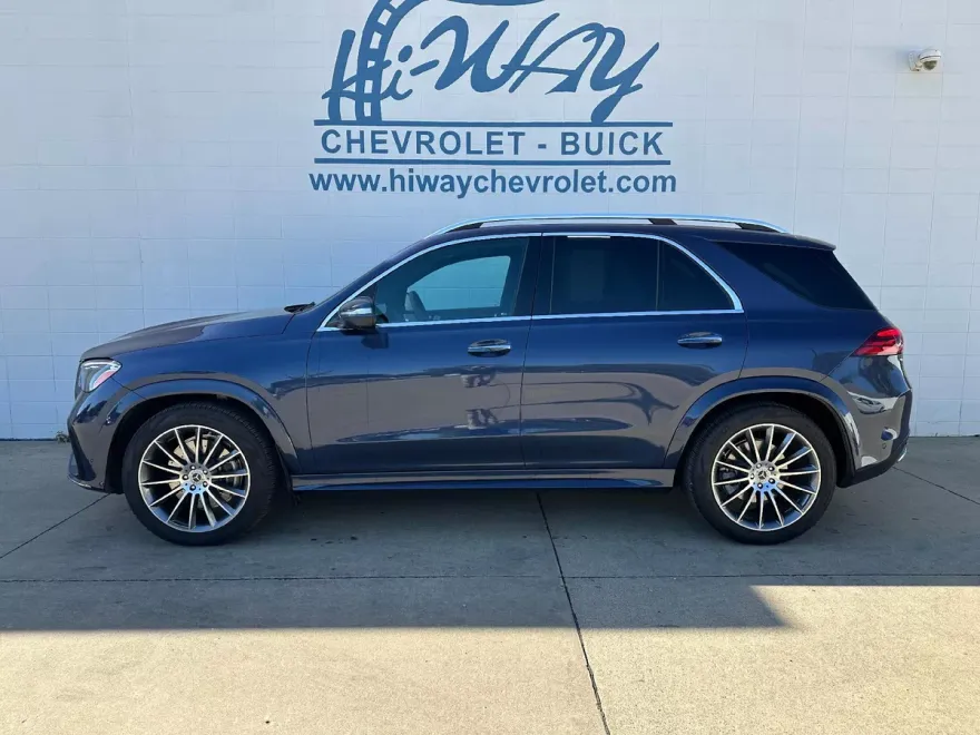 2024 Mercedes Benz GLE 450 photo 1