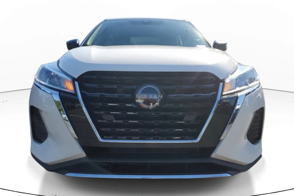 2024 Nissan Kicks S photo 1