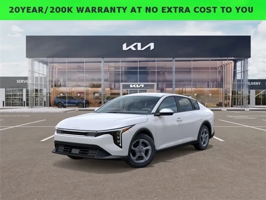 2025 Kia K4 LXS photo 1