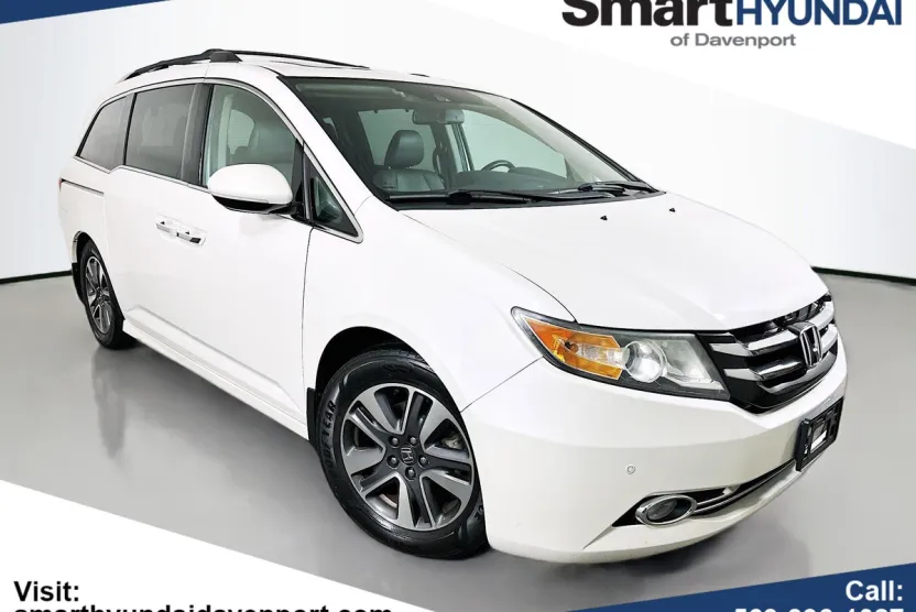 2014 Honda Odyssey Touring photo 1