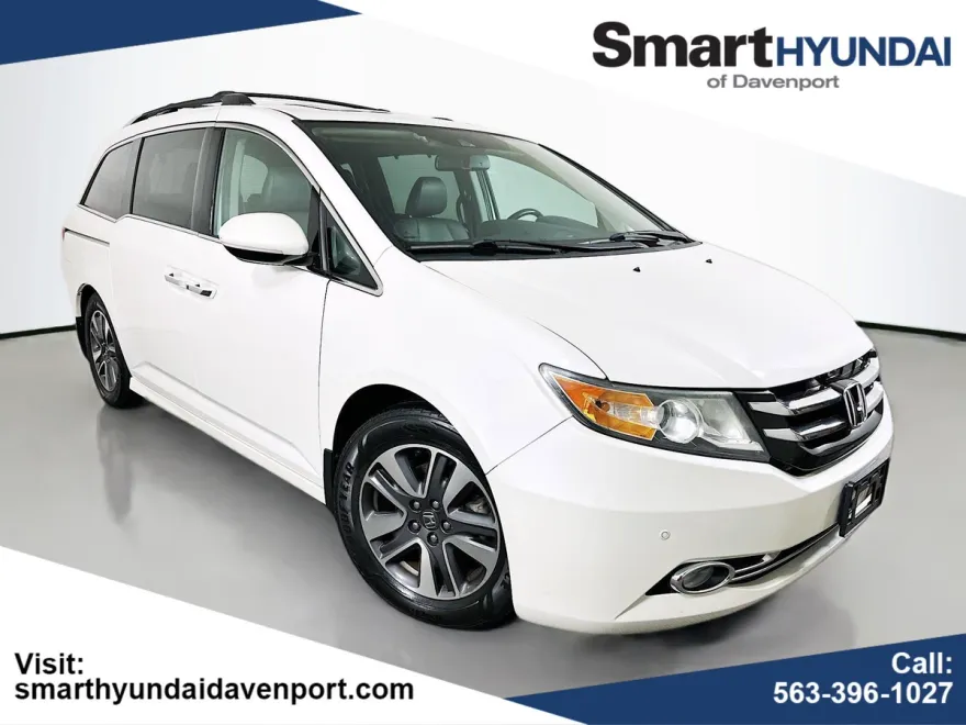 2014 Honda Odyssey Touring photo 1