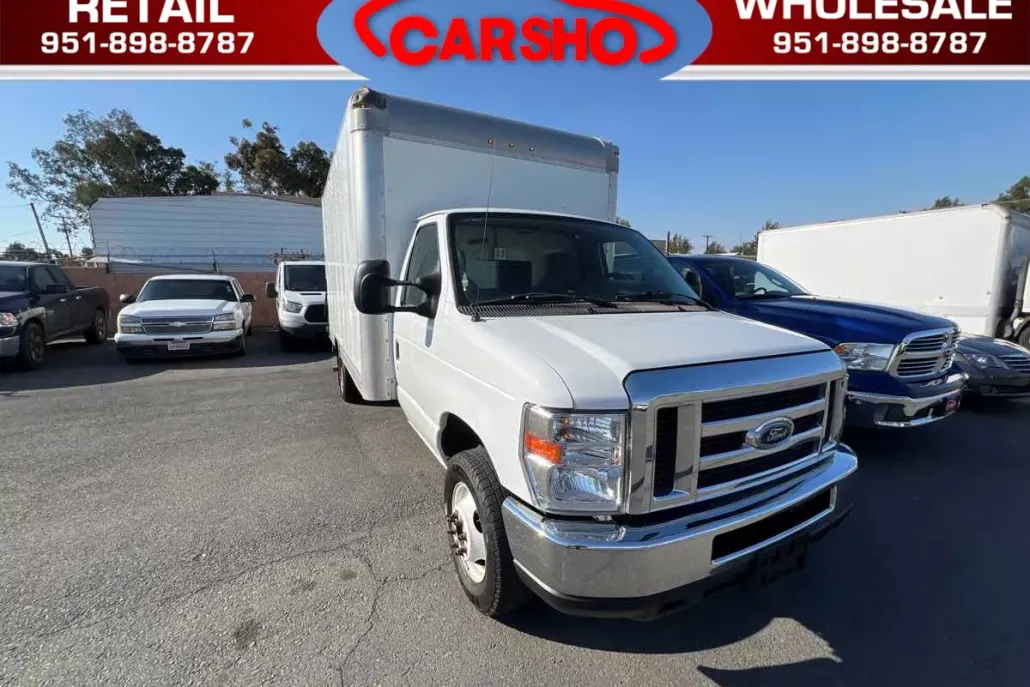 2019 Ford E-350 photo 1