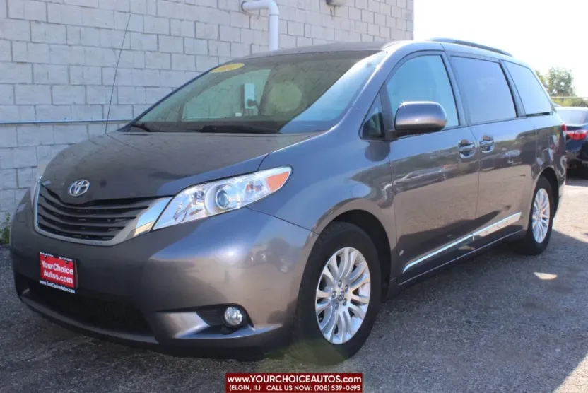 2011 Toyota Sienna XLE photo 1