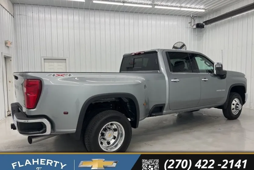 2026 Chevrolet Silverado 3500HD LTZ photo 1