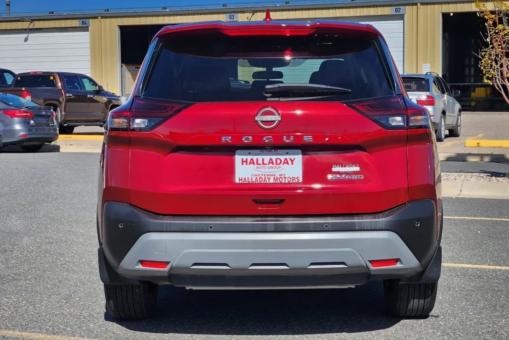 2023 Nissan Rogue SV photo 1