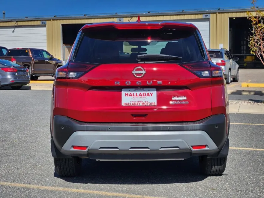 2023 Nissan Rogue SV photo 1