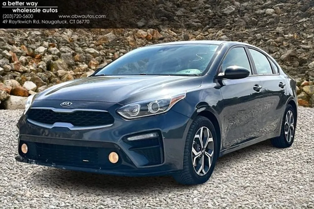 2020 Kia Forte FE LXS photo 1