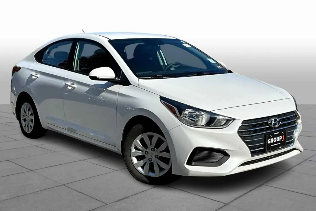 2022 Hyundai Accent SE photo 1