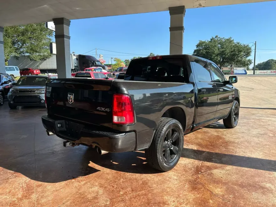 2018 Ram 1500 Express photo 1