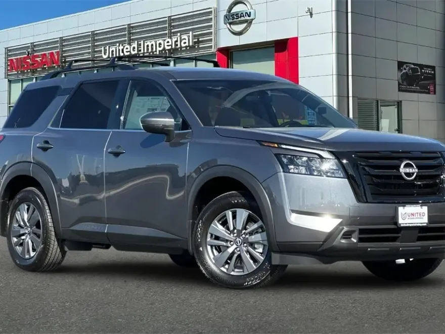 2025 Nissan Pathfinder SV photo 1