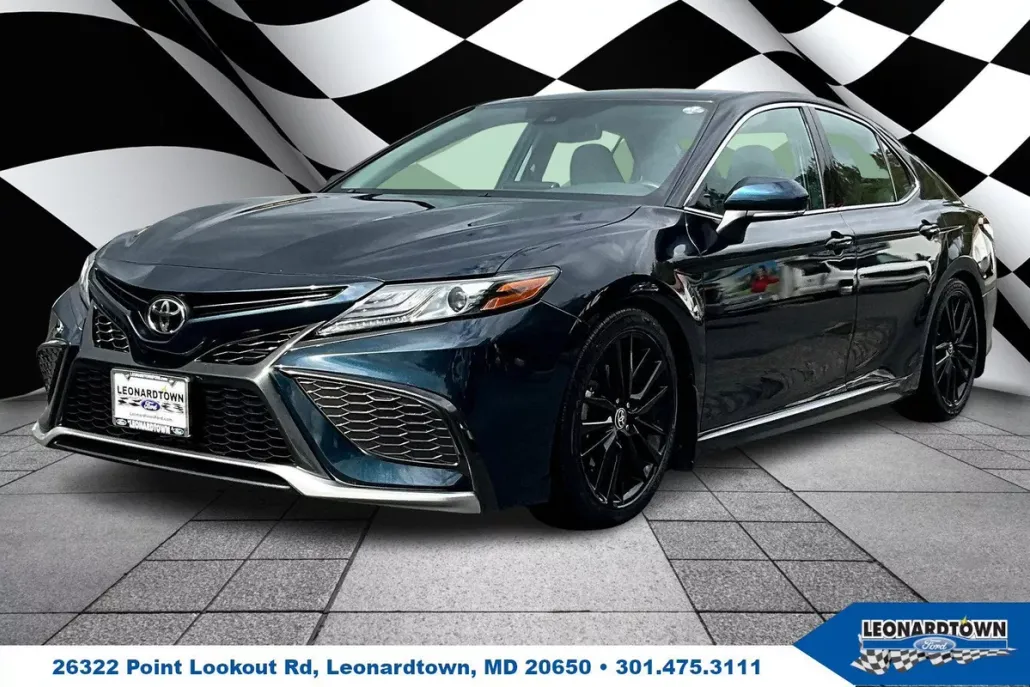 2021 Toyota Camry XSE photo 1