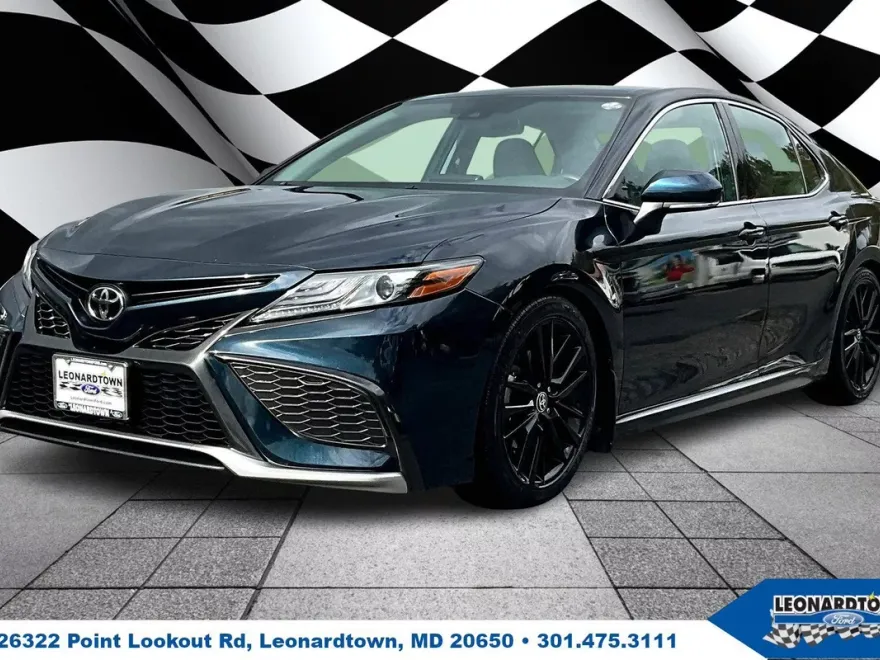 2021 Toyota Camry XSE photo 1