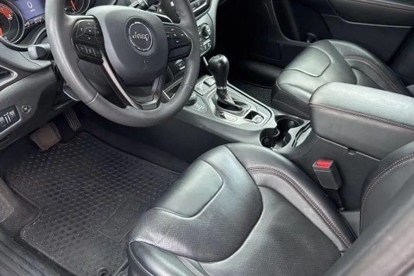 2022 Jeep Cherokee Trailhawk photo 1