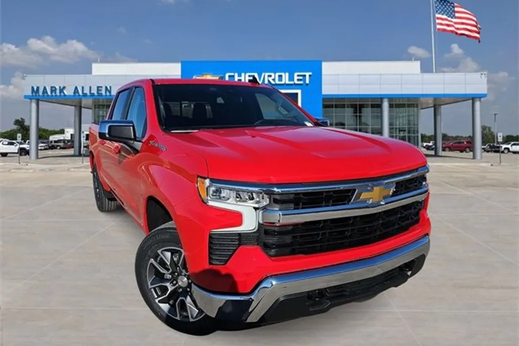 2025 Chevrolet Silverado 1500 LT photo 1
