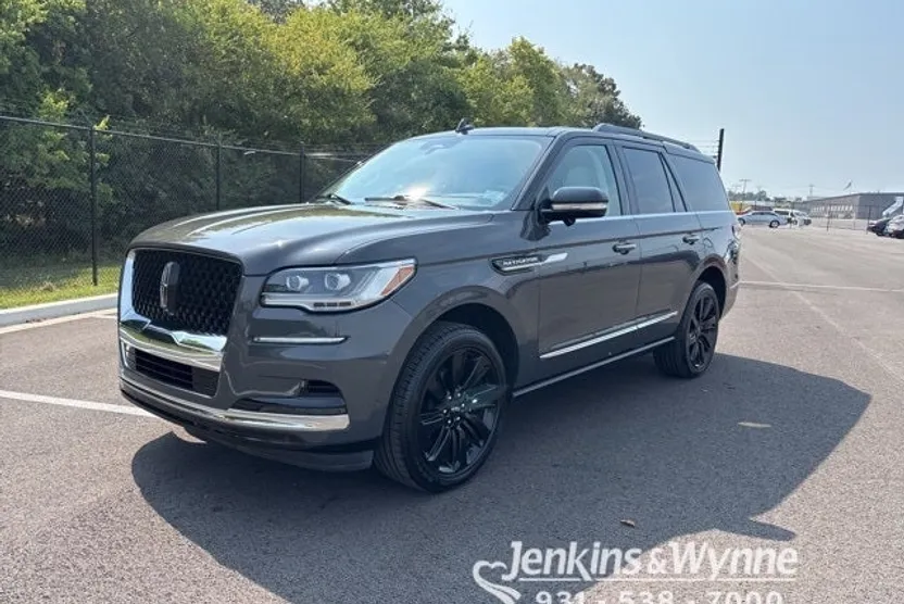 2023 Lincoln Navigator Black Label photo 1