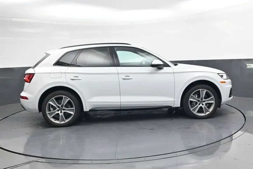 2019 Audi Q5 2.0T Premium Plus photo 1