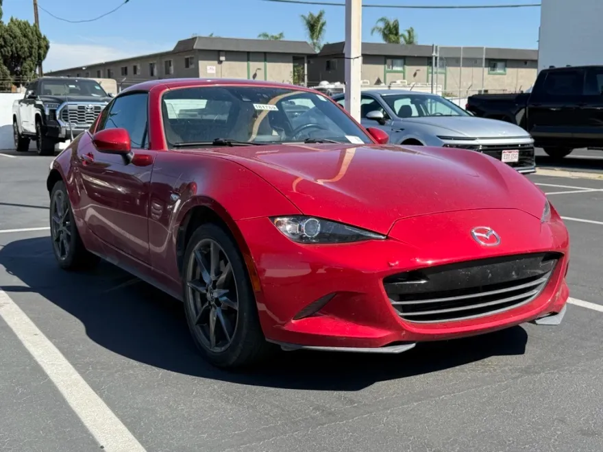 2017 Mazda MX-5 Miata RF Miata Grand Touring photo 1