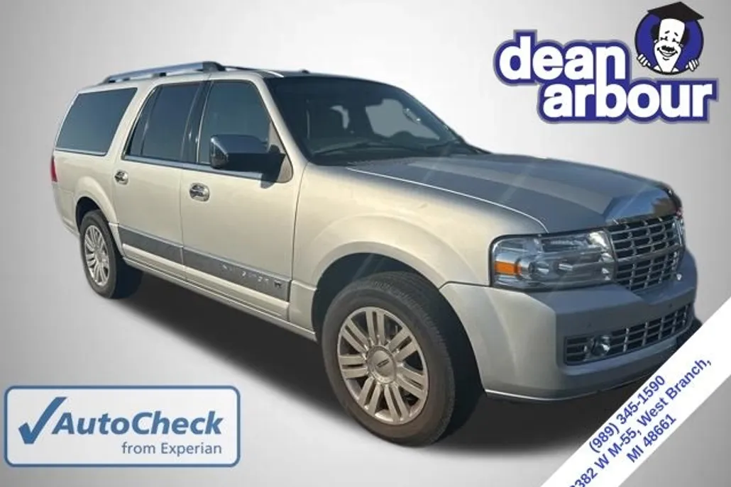 2013 Lincoln Navigator L Base photo 1