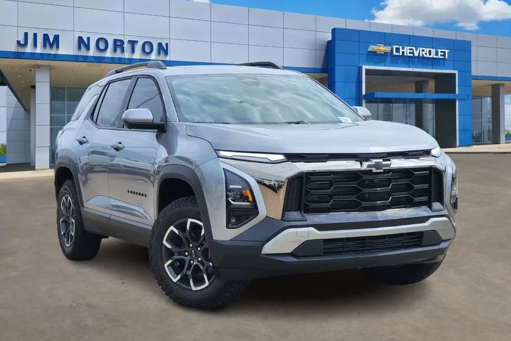 2026 Chevrolet Equinox ACTIV photo 1