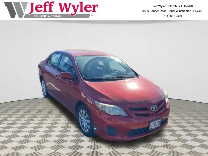 2012 Toyota Corolla LE photo 1