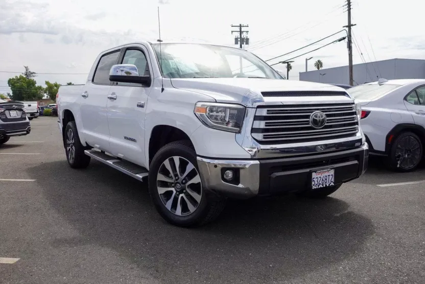 2019 Toyota Tundra Limited CrewMax photo 1