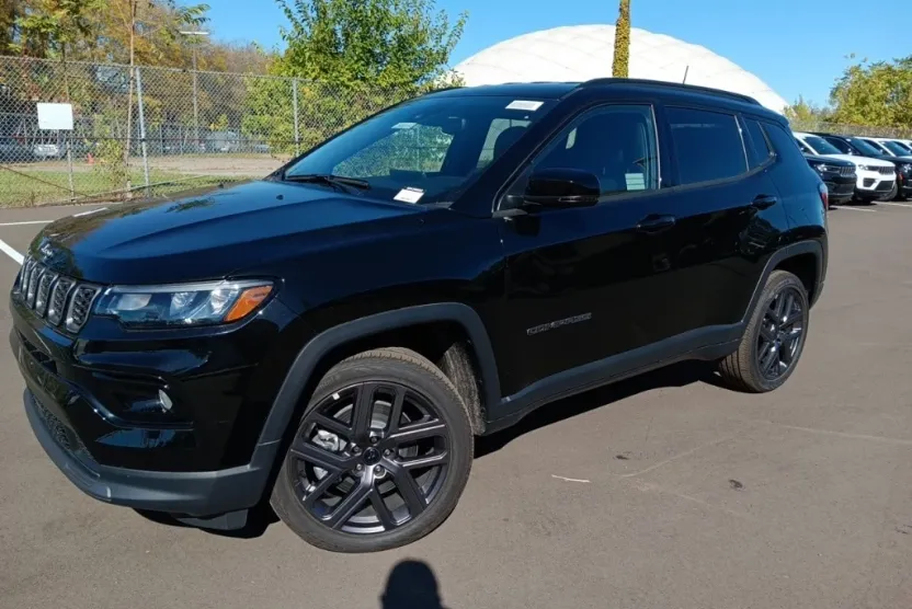 2026 Jeep Compass Limited Altitude photo 1